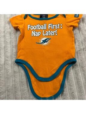 NFL Miami Dolphins Bodysuit Football Onesie Baby Size 0-3 Months